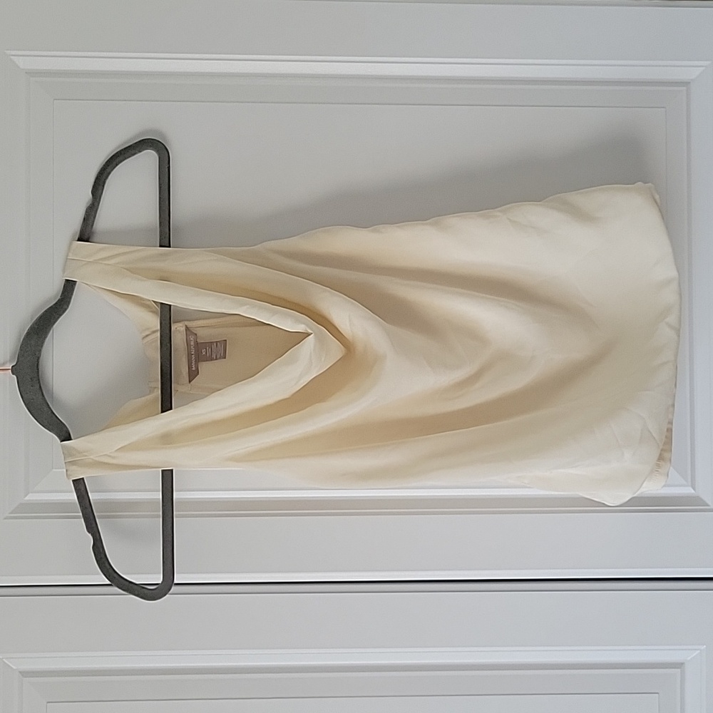 Banana Republic cream/off white cowl neck sleeveless top size XS